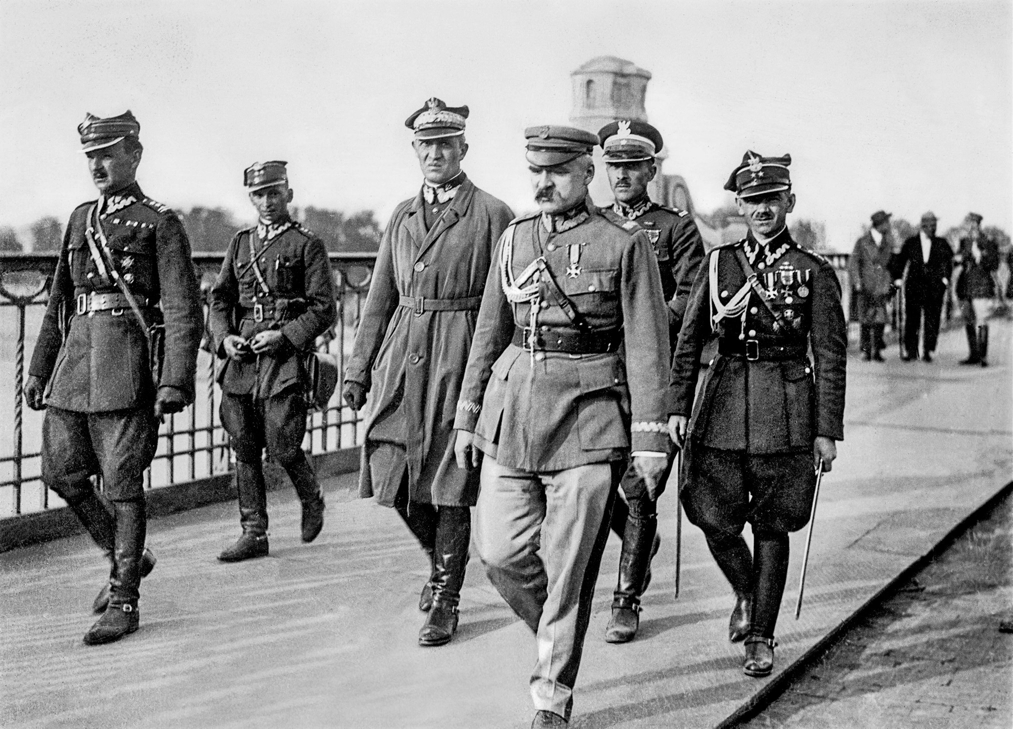 Józef Piłsudski (Mitte) 1926 in Warschau © Marian Fuks Józef Piłsudski (Mitte) 1926 in Warschau