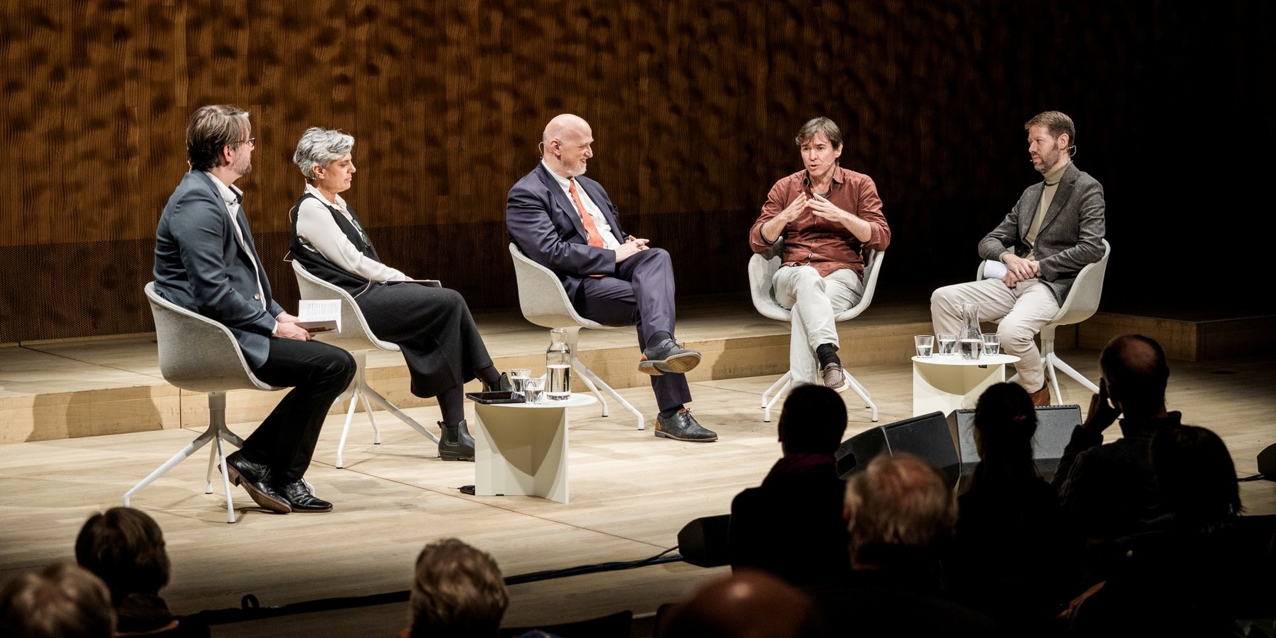 Podiumsgespräch »Die musikalische Seele Kataloniens« mit Maria Lladó, Joan Oller, Xavier Puig, Albert Torrens und Vincent Dahm.