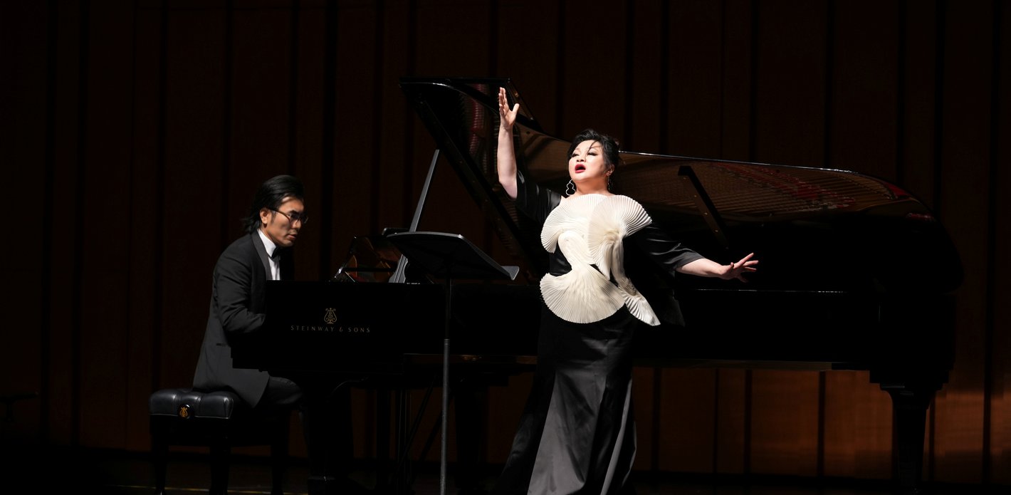 Weijie Li & Ying Huang