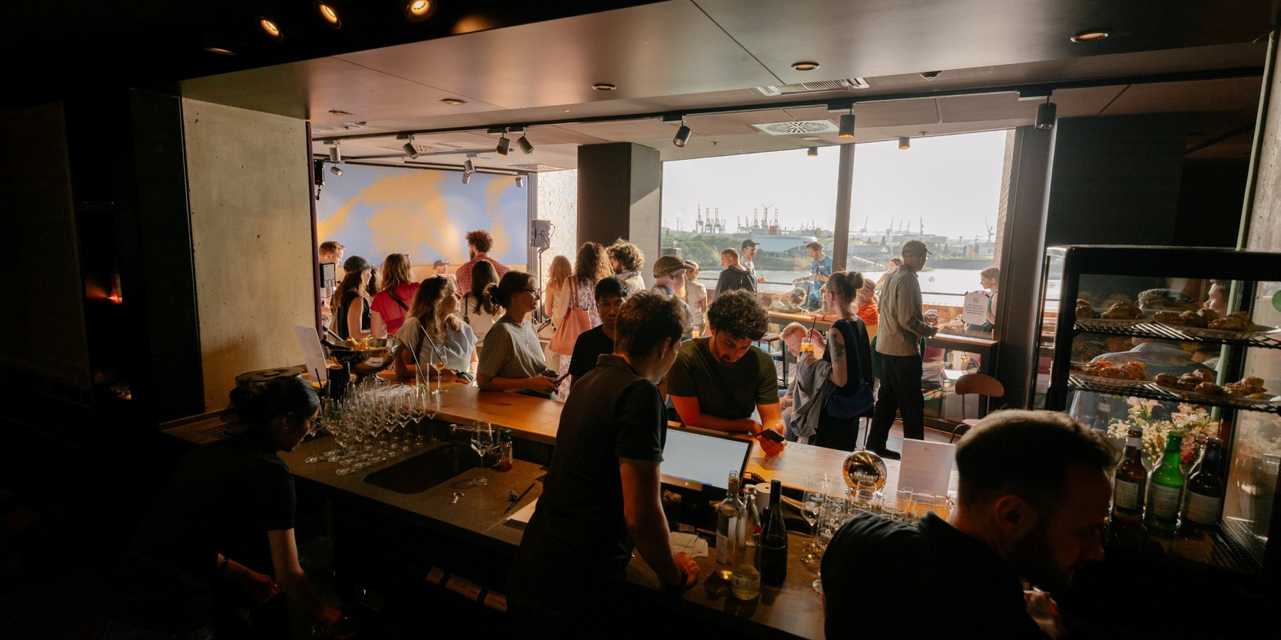 Derrick Gee’s Radio Weekender