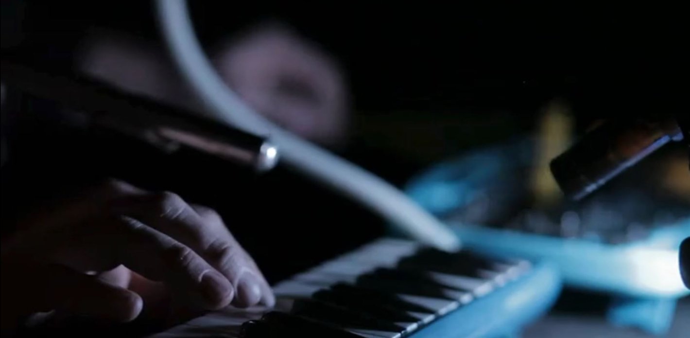 Maité, das Mädchen und der Vogel