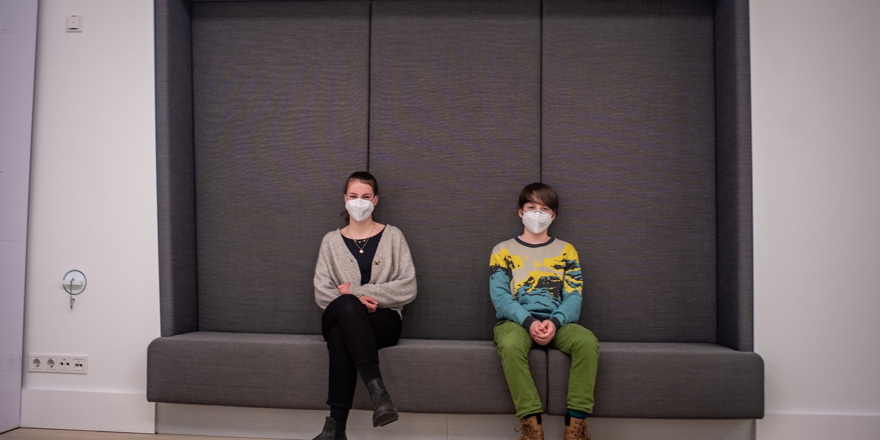 Indra und Jonathan im Kaistudio