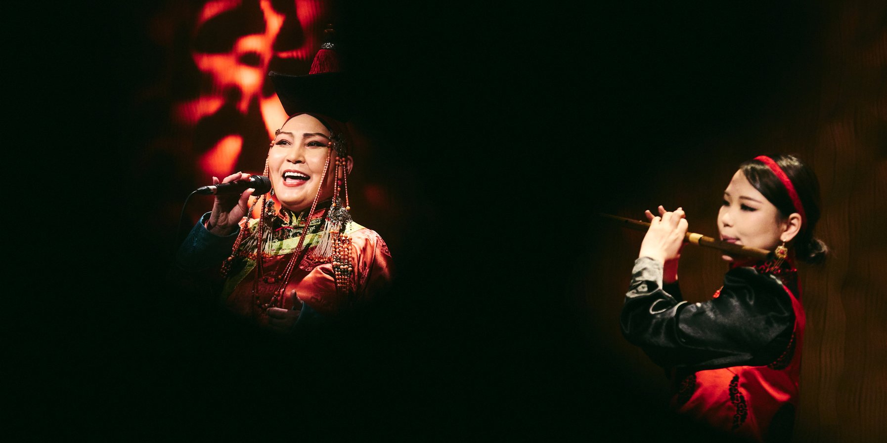 Tengerton Ensemble & Erdenetsetseg Khenmedekh Trio