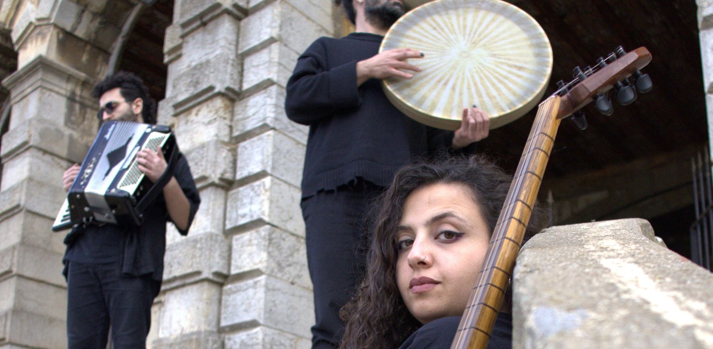 Tilt Trio