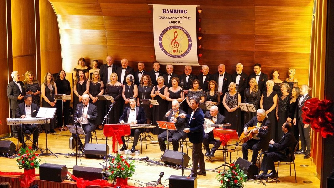 Türkischer Musik Chor Hamburg / Gökhan Sezen