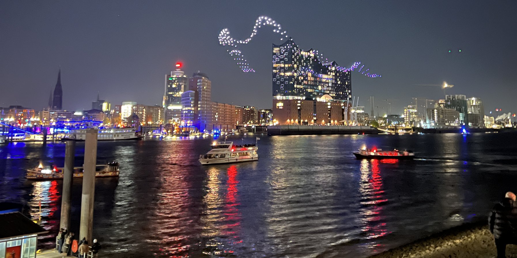 Breaking Waves (2022) by DRIFT at Elbphilharmonie Hamburg