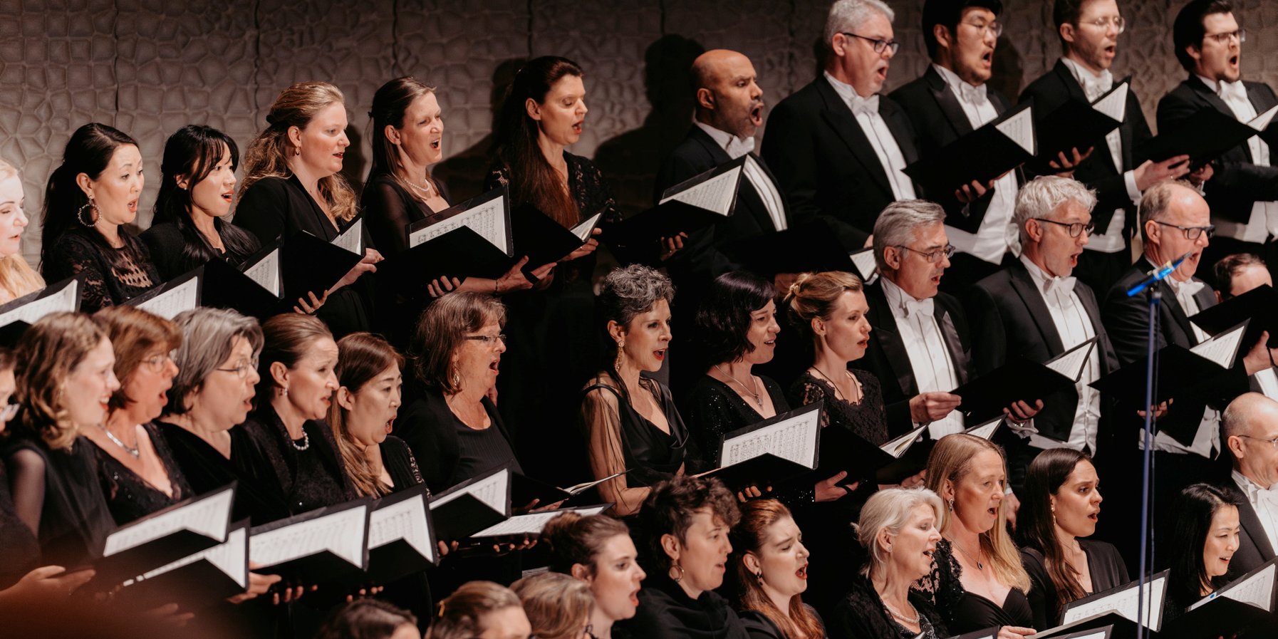 Simon Rattle / Symphonieorchester & Chor des Bayrischen Rundfunk