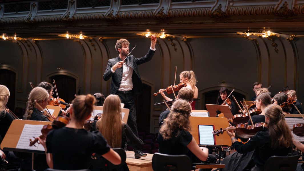 Jugend-Sinfonieorchester Ahrensburg / Helena Breitsprecher / Sönke Grohmann