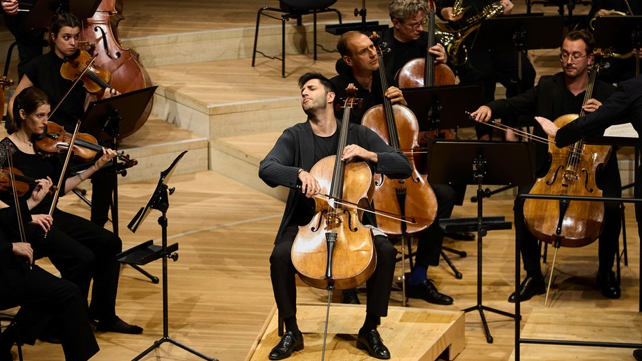 Kian Soltani & Mahler Chamber Orchestra