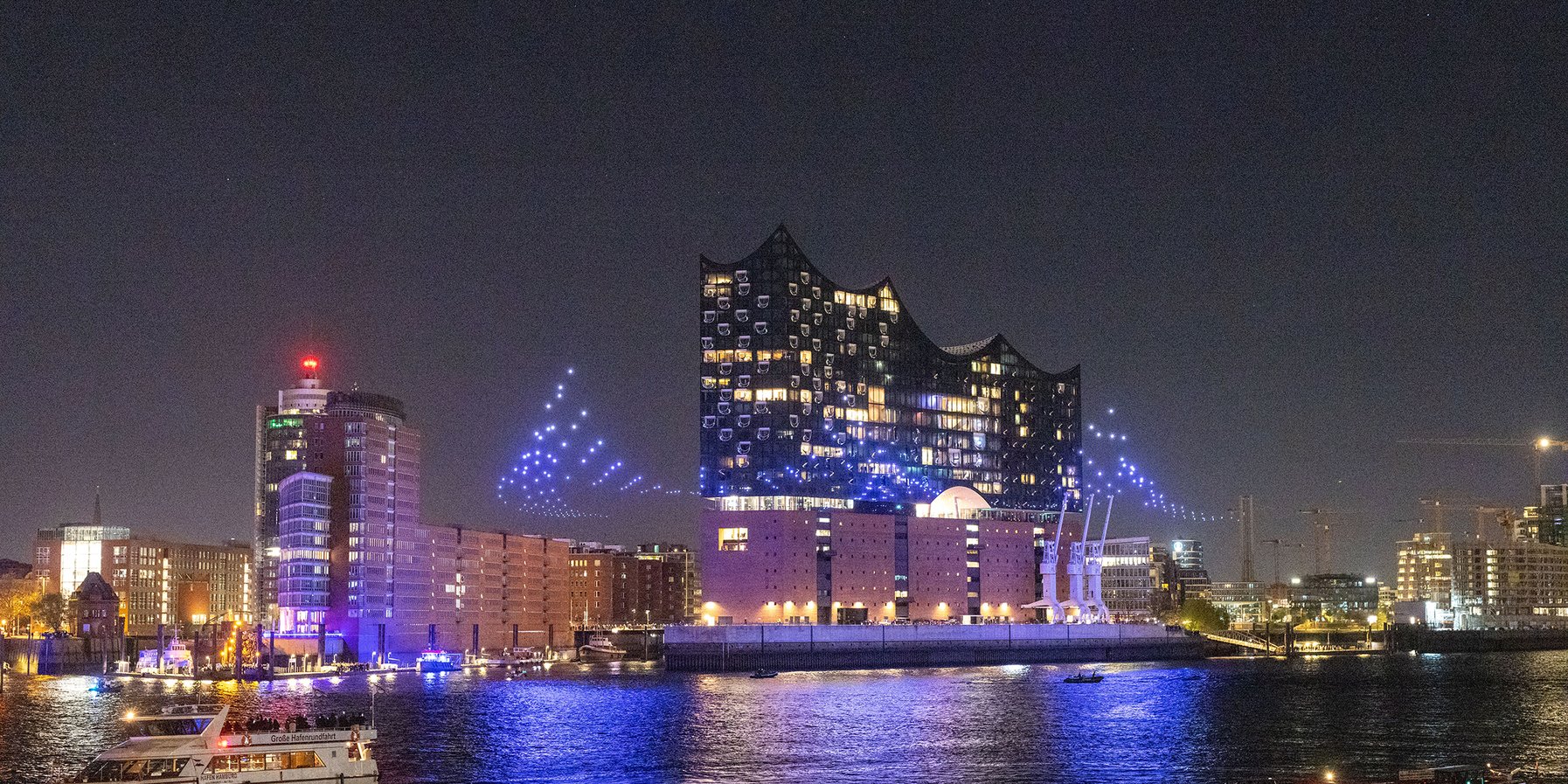 Breaking Waves (2022) by DRIFT at Elbphilharmonie Hamburg