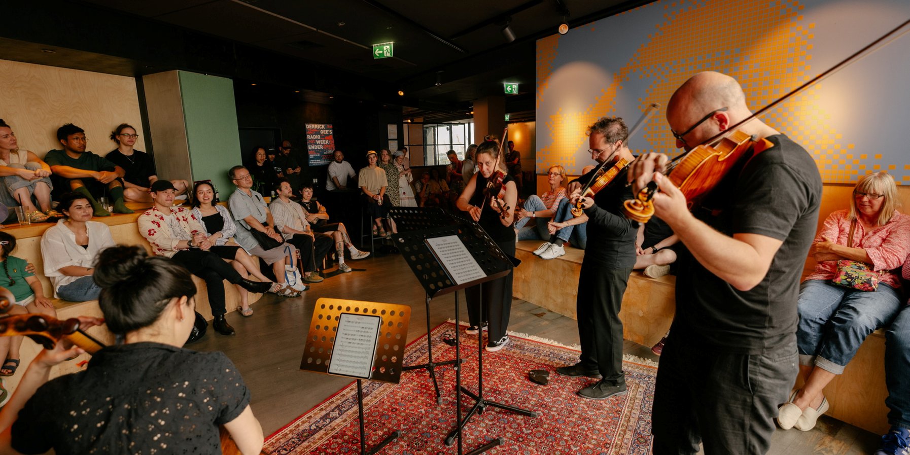 Derrick Gee’s Radio Weekender