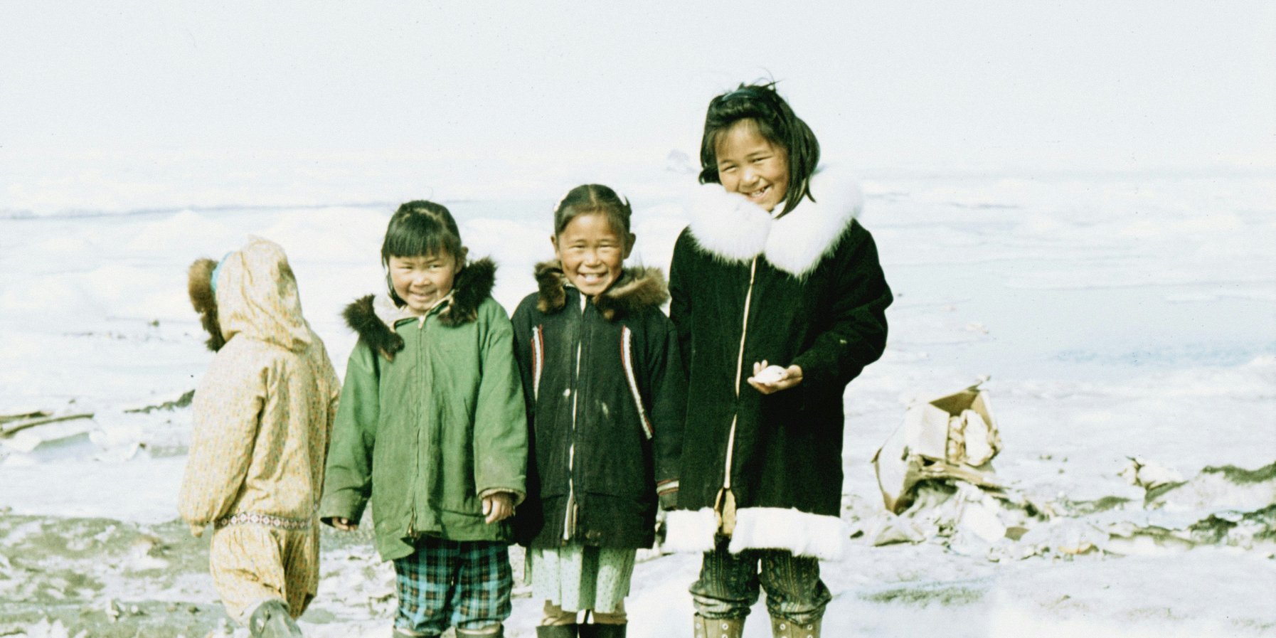 Alte Fotografie von Inuit-Kindern