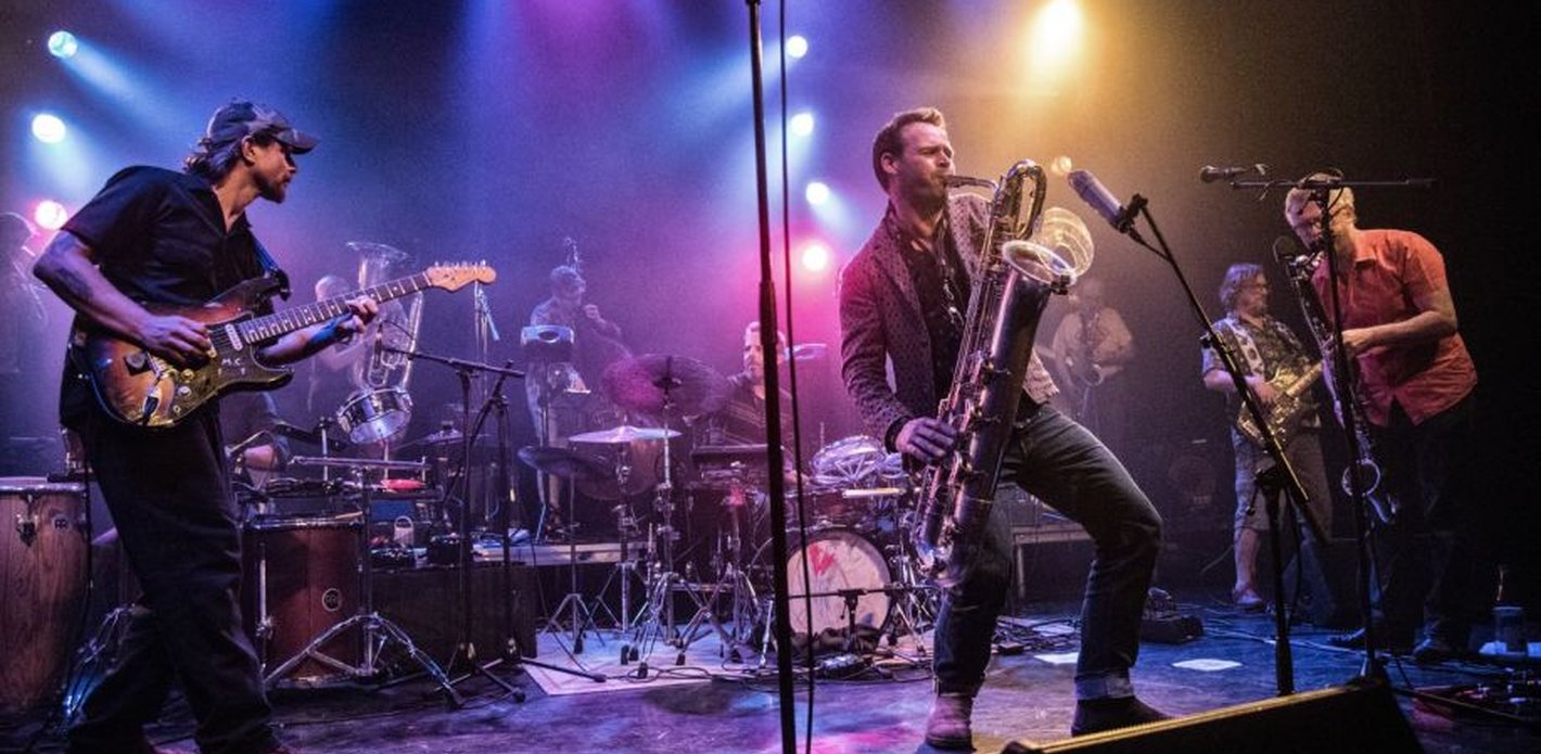 Flat Earth Society / David Bovée