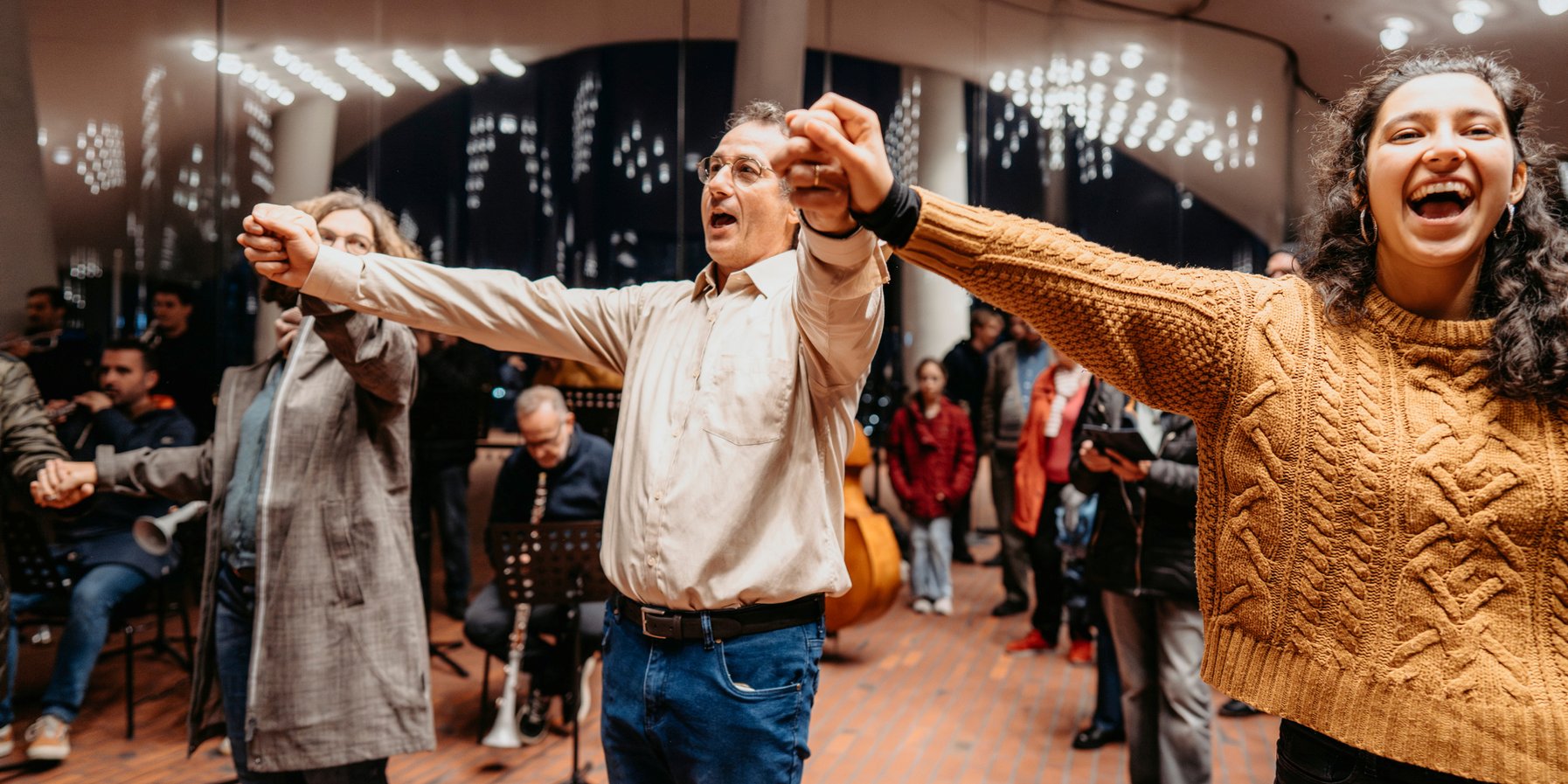 Sardana-Tanz auf der Plaza