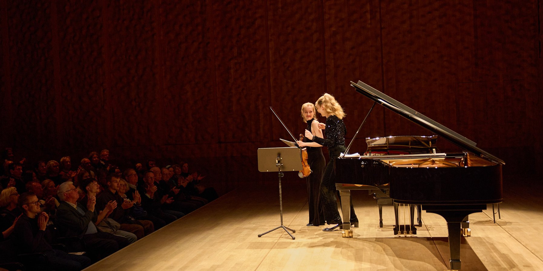 Noa Wildschut & Elisabeth Brauß