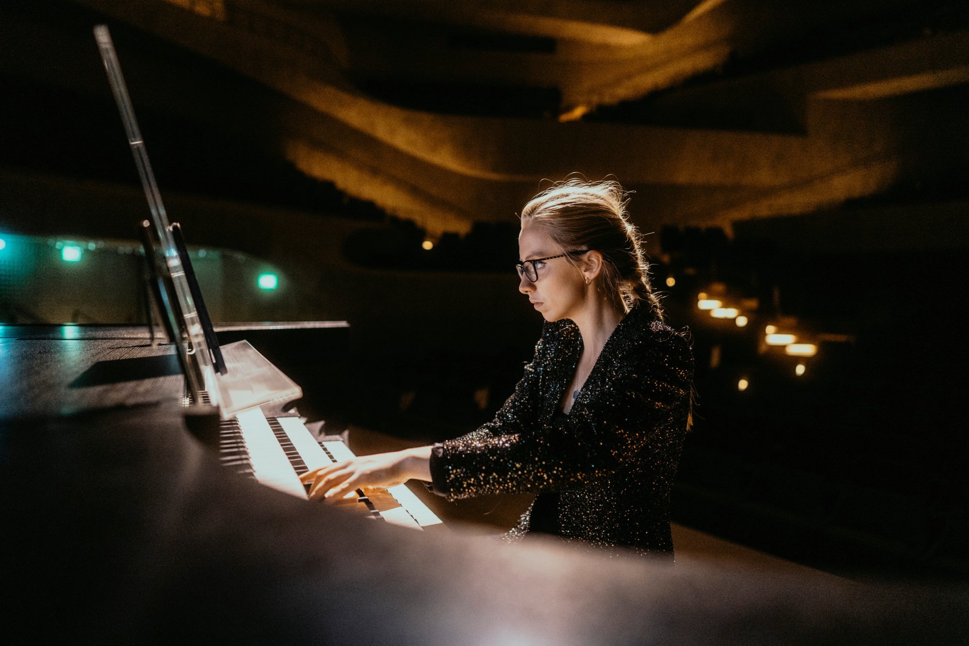 Elbphilharmonie Sessions: Anna Lapwood – Vol. II - Elbphilharmonie  Mediatheque