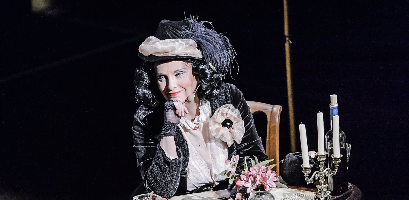 Melinda Thompson als George Sand