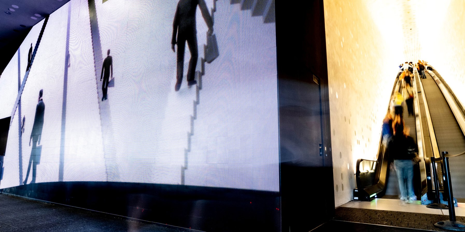 »Beyond the Screens«