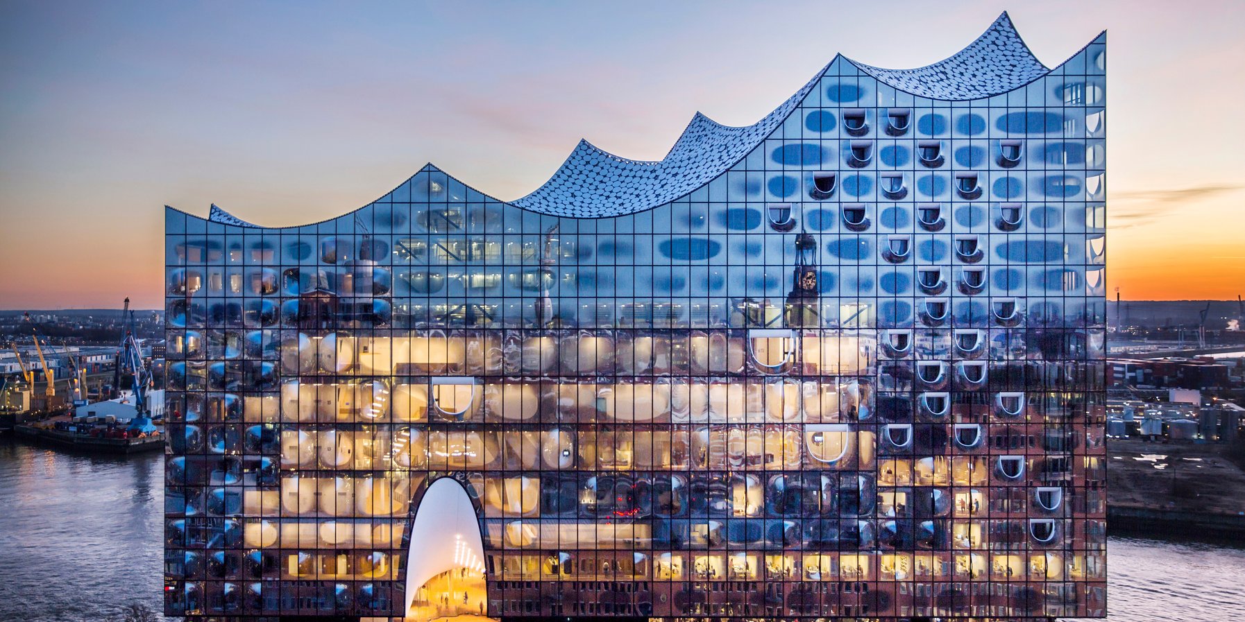 ELBPHILHARMONIE ヘルツォーグ& de ムーロン Elbphilharmonie Hamburg / Herzog & de Meuron | ArchDaily