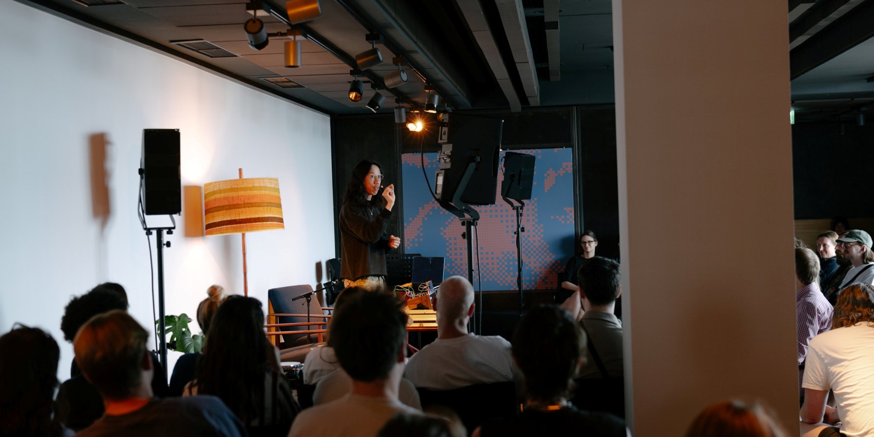 Derrick Gee’s Radio Weekender