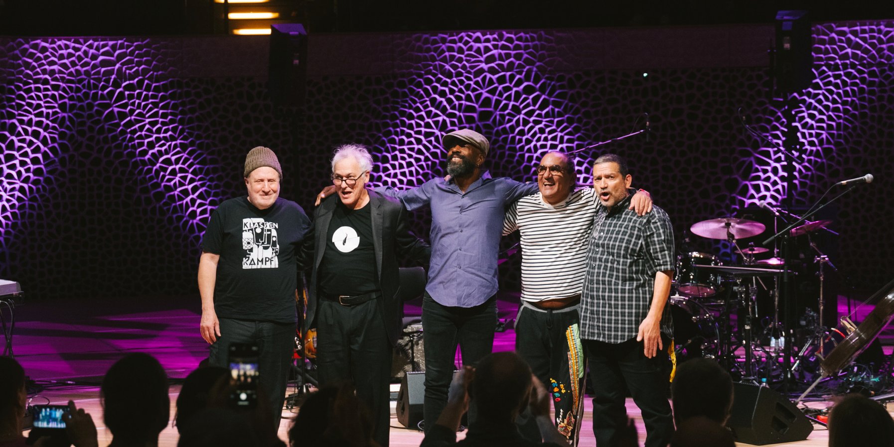 Los Cubanos Postizos